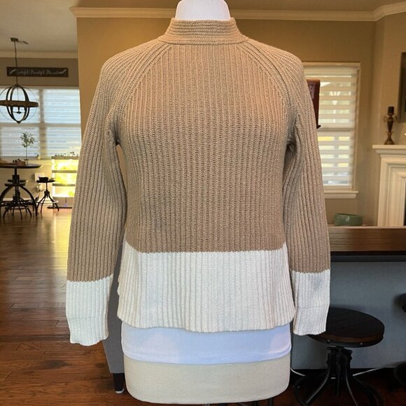 Banana Republic Sweaters - Banana Republic Ribbed Raglan Sweater Size Medium Chunky Knit Camel White